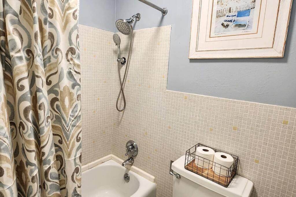 Perfect Couples Retreat - Close To All Amenities Hot Springs Bagian luar foto