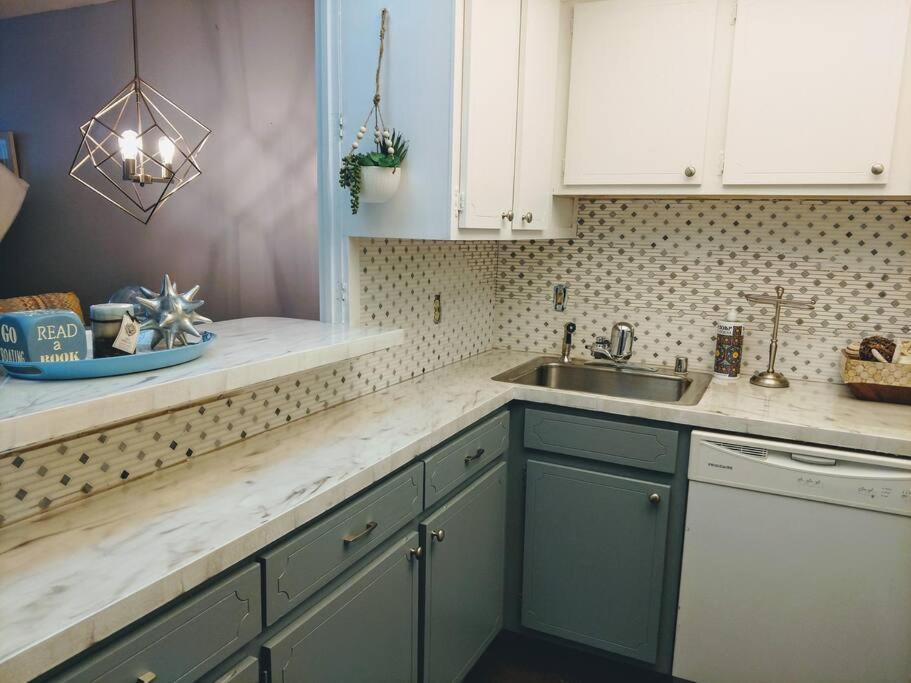 Perfect Couples Retreat - Close To All Amenities Hot Springs Bagian luar foto